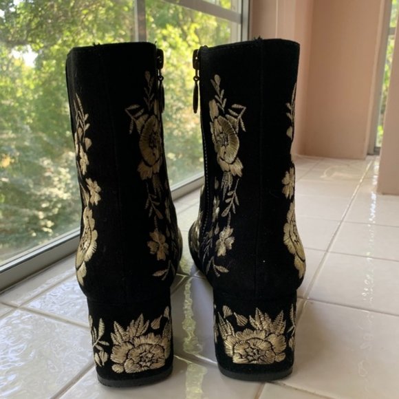 Johnny Was Embroidered Bootie EU39/US8.5 - GORGEOUS❣️ - Picture 4 of 5